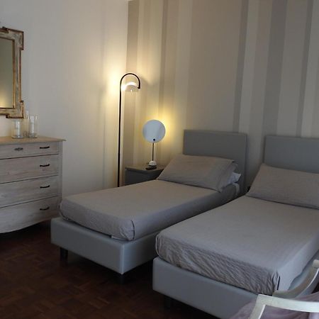 לינה וארוחת בוקר Esine La Casa Di Clara מראה חיצוני תמונה