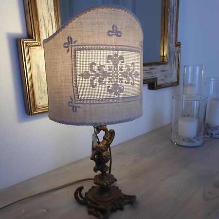 לינה וארוחת בוקר Esine La Casa Di Clara מראה חיצוני תמונה