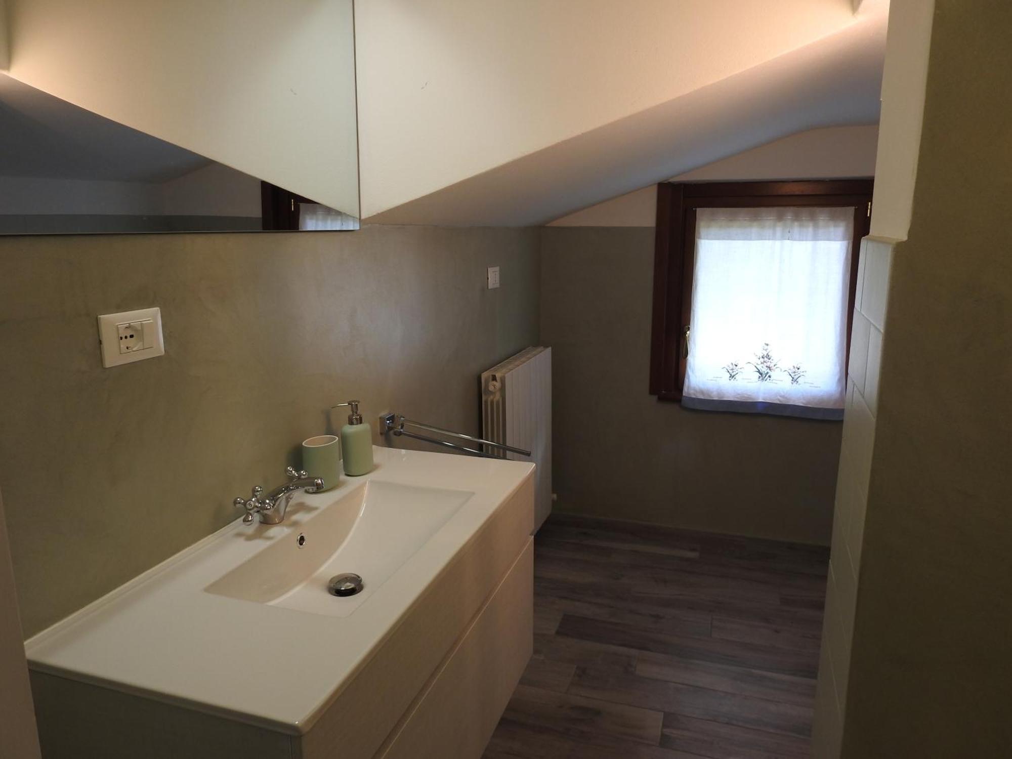 לינה וארוחת בוקר Esine La Casa Di Clara מראה חיצוני תמונה