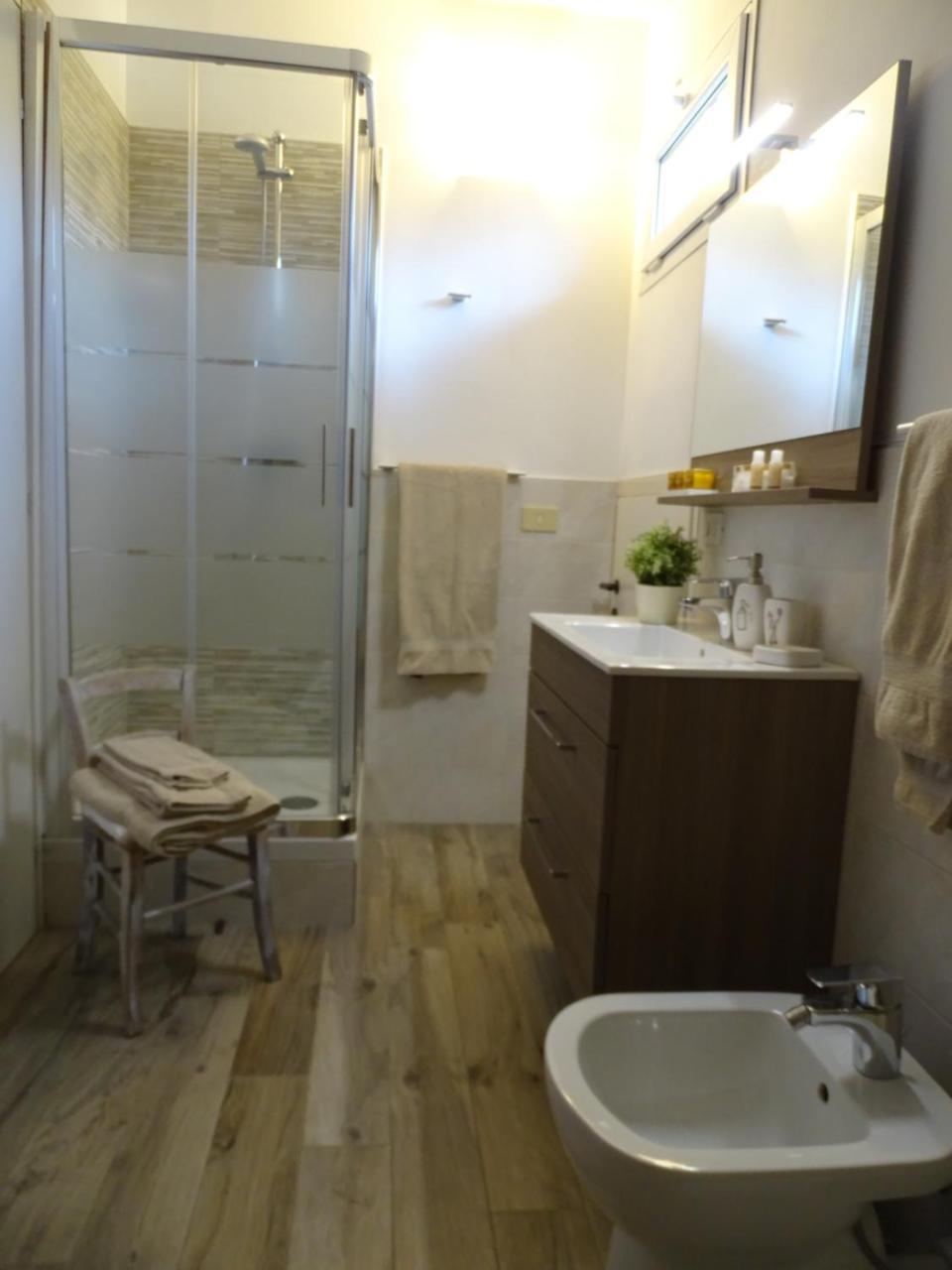 לינה וארוחת בוקר Esine La Casa Di Clara מראה חיצוני תמונה