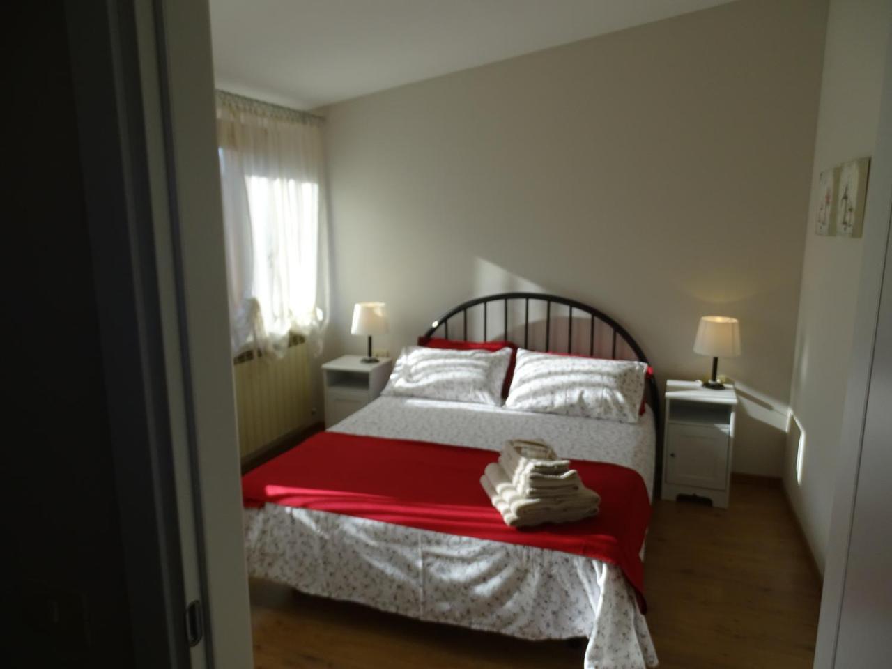לינה וארוחת בוקר Esine La Casa Di Clara מראה חיצוני תמונה